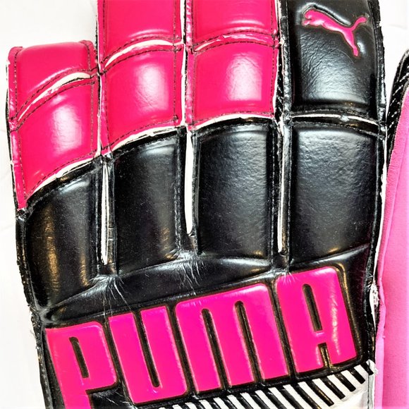 NWT Goal Keeper Gloves Puma soccer 52582 8 Pink and 5 Yellow - Picture 4 of 6